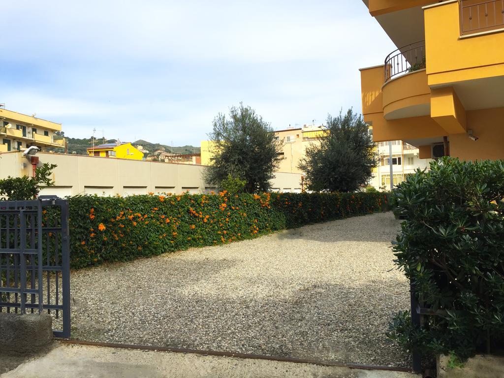 B&B Mareagrò Santa Teresa Di Riva Exterior foto