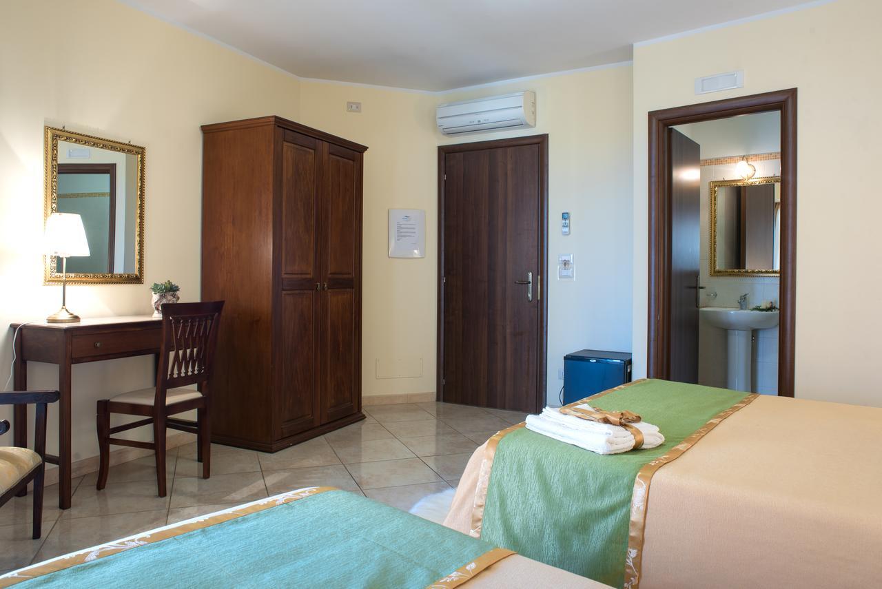 B&B Mareagrò Santa Teresa Di Riva Exterior foto