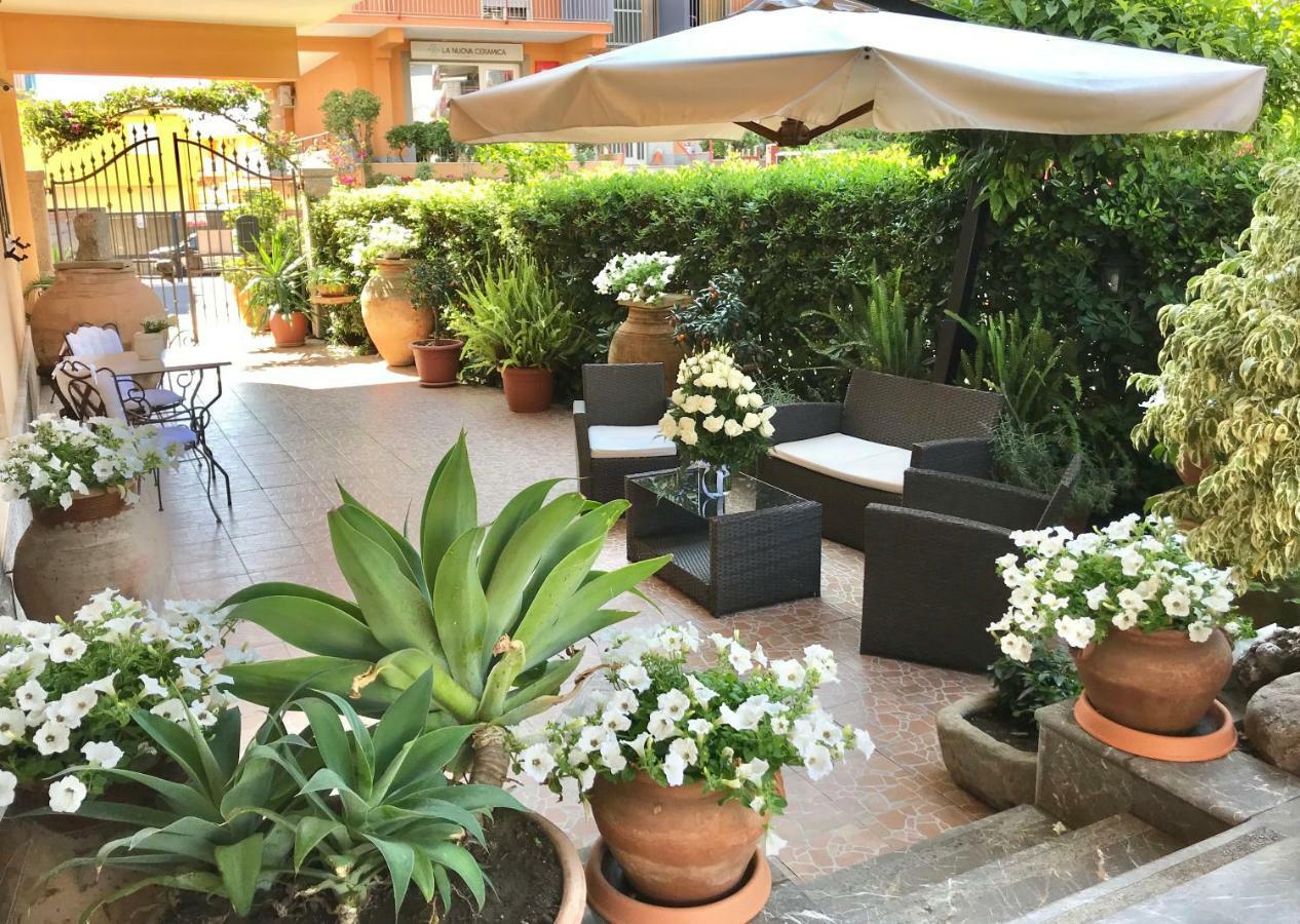 B&B Mareagrò Santa Teresa Di Riva Exterior foto